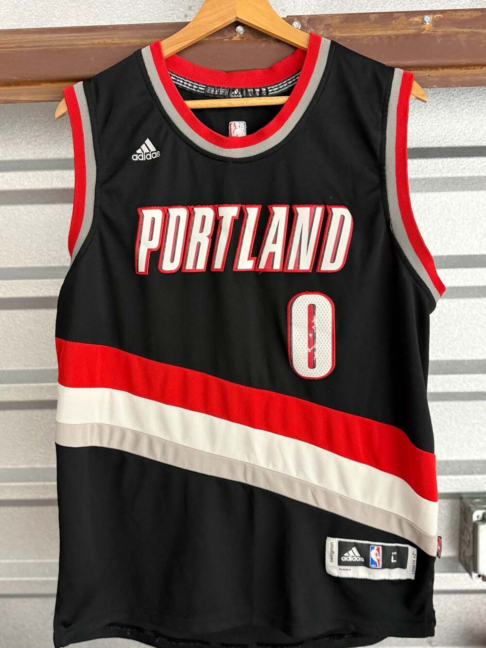 Adidas Portland Trail Blazers Damian Lillard #0 Swingman Jersey Size L